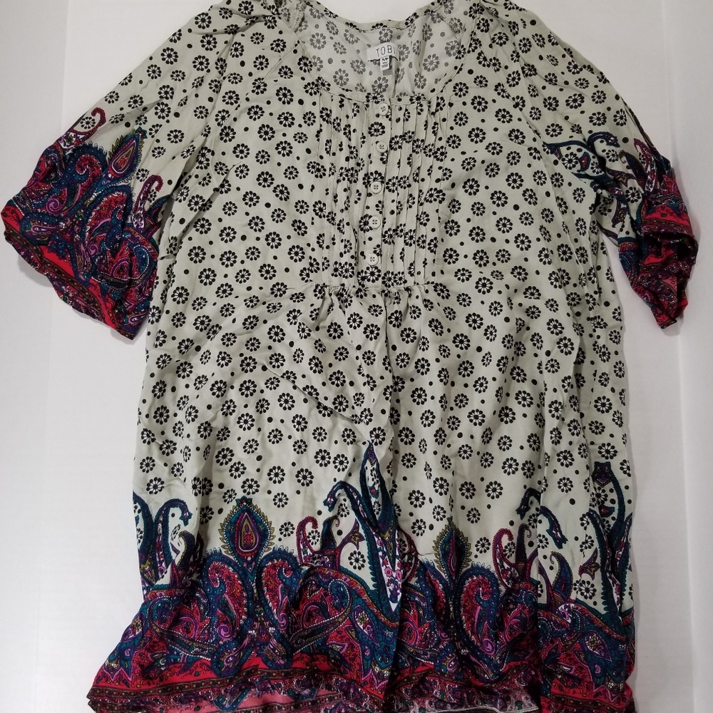 TOBI | flowy, paisley top